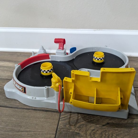 Fisher Price Little People NASCAR Spin And Speed Raceway motorized track READ - Picture 12 of 17